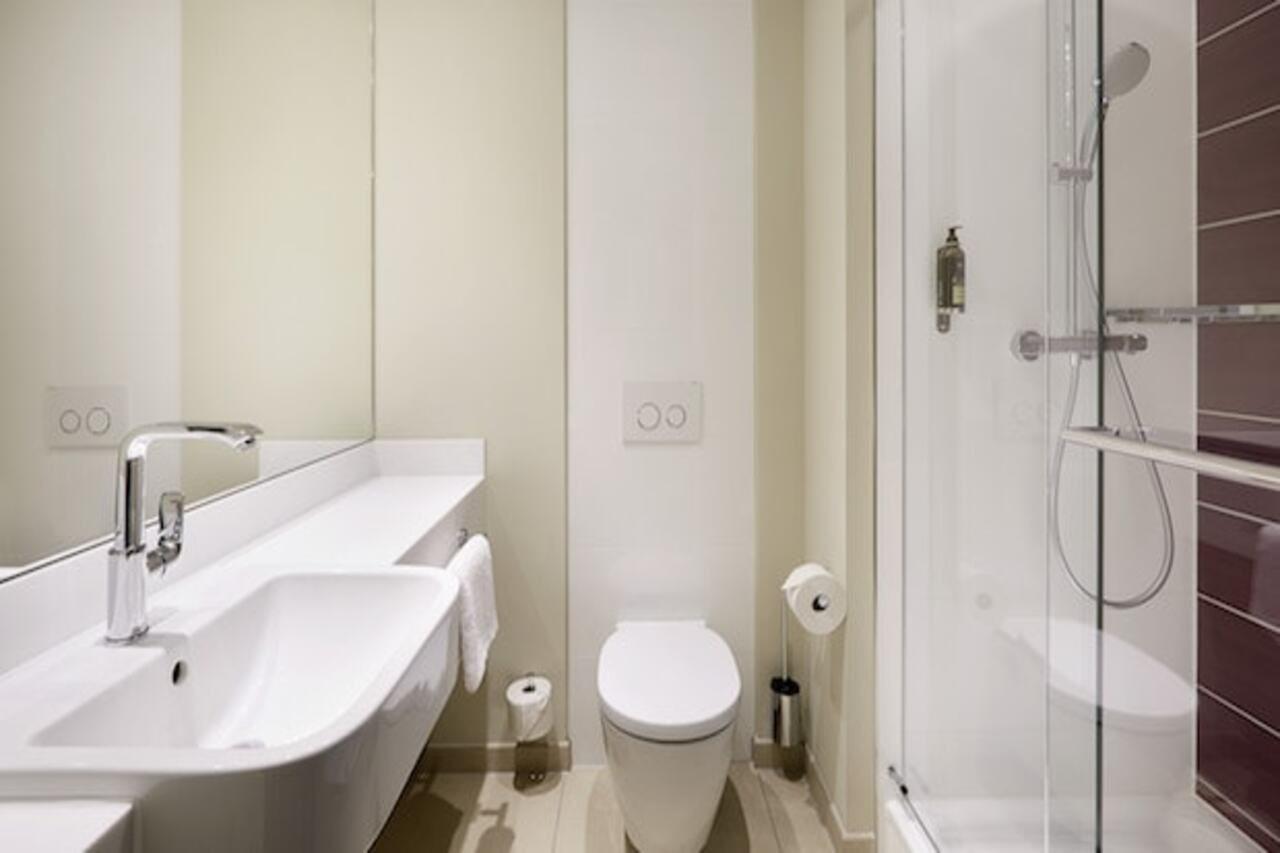 Premier Inn Muenchen City Schwabing Экстерьер фото