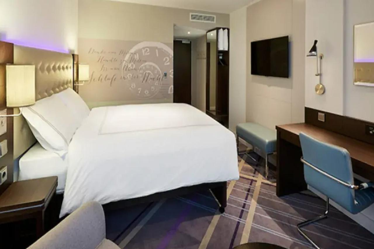 Premier Inn Muenchen City Schwabing Экстерьер фото