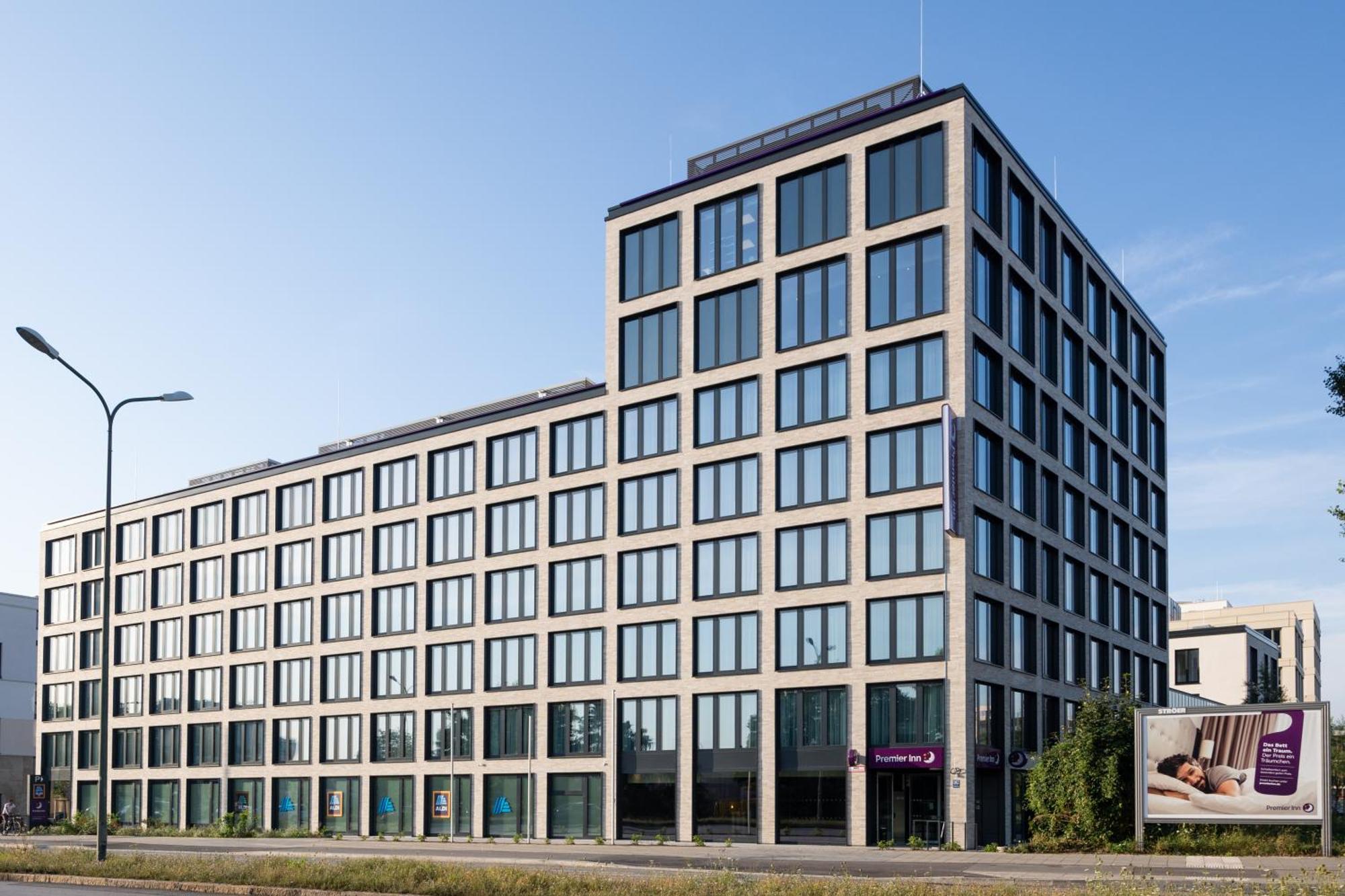 Premier Inn Muenchen City Schwabing Экстерьер фото